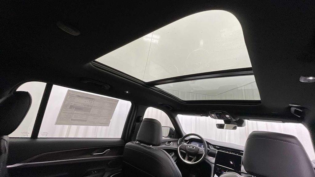 new 2025 Jeep Grand Cherokee L car, priced at $51,002