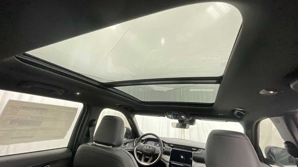 new 2025 Jeep Grand Cherokee car, priced at $45,305