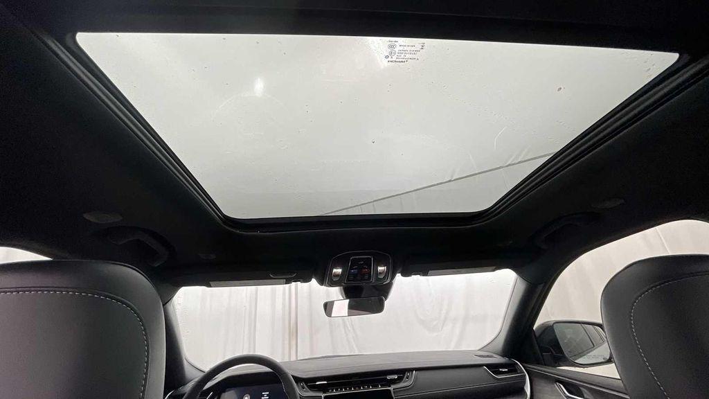 new 2025 Jeep Grand Cherokee car, priced at $45,305