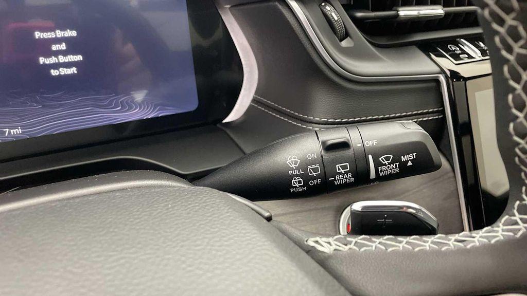 new 2025 Jeep Grand Cherokee car, priced at $45,305