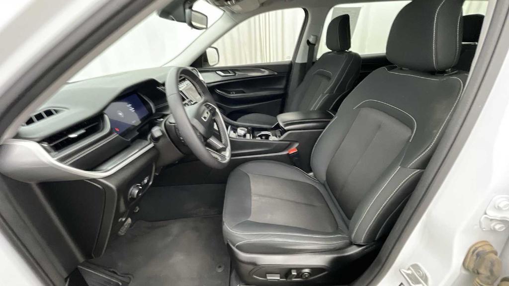 used 2023 Jeep Grand Cherokee L car, priced at $26,998