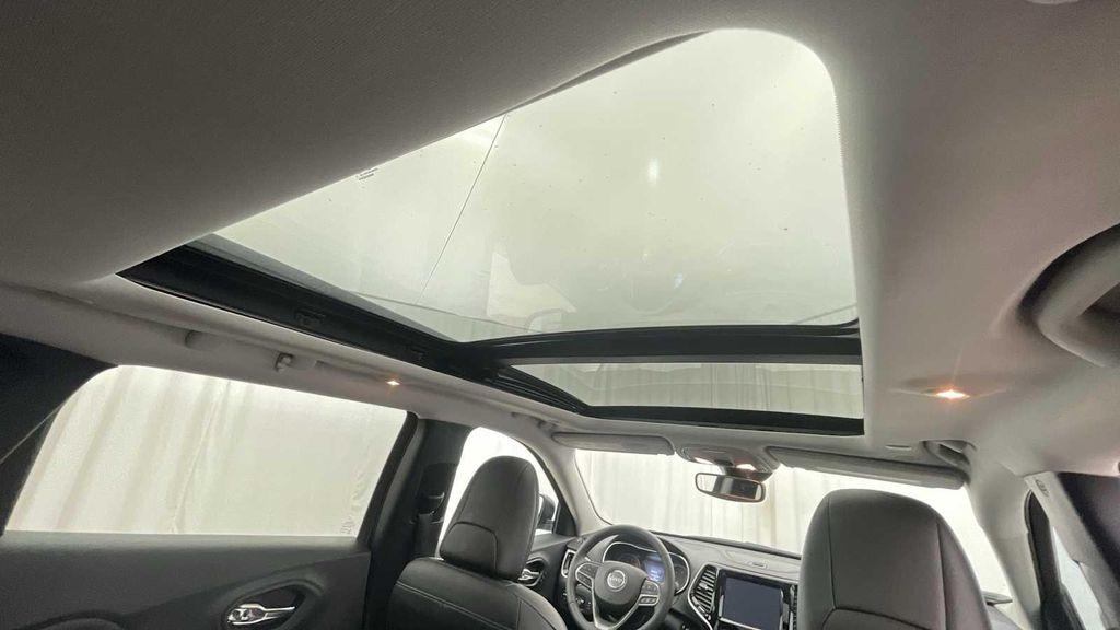 used 2022 Jeep Cherokee car, priced at $24,845