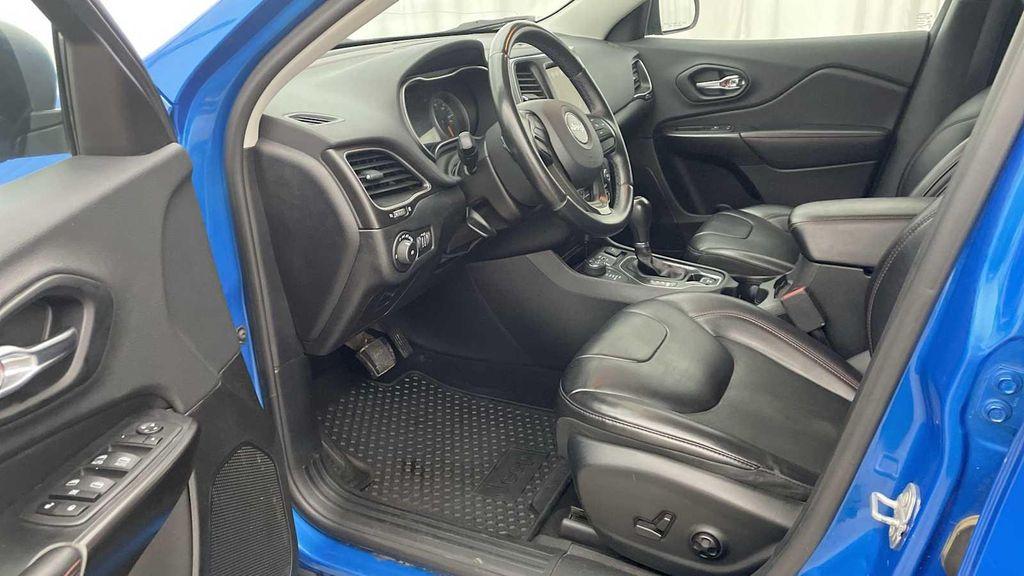 used 2019 Jeep Cherokee car, priced at $22,495