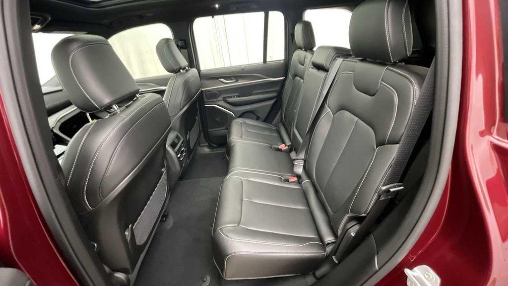 new 2025 Jeep Grand Cherokee car, priced at $55,680