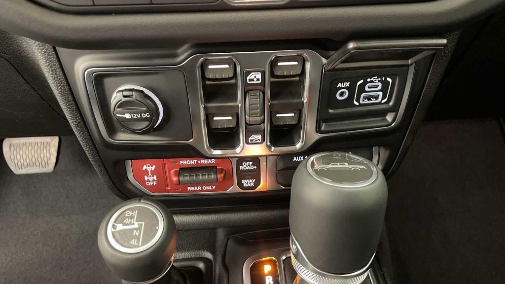 new 2026 Jeep Gladiator car, priced at $55,385