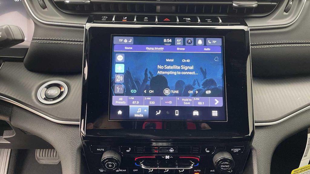 new 2025 Jeep Grand Cherokee car, priced at $40,415