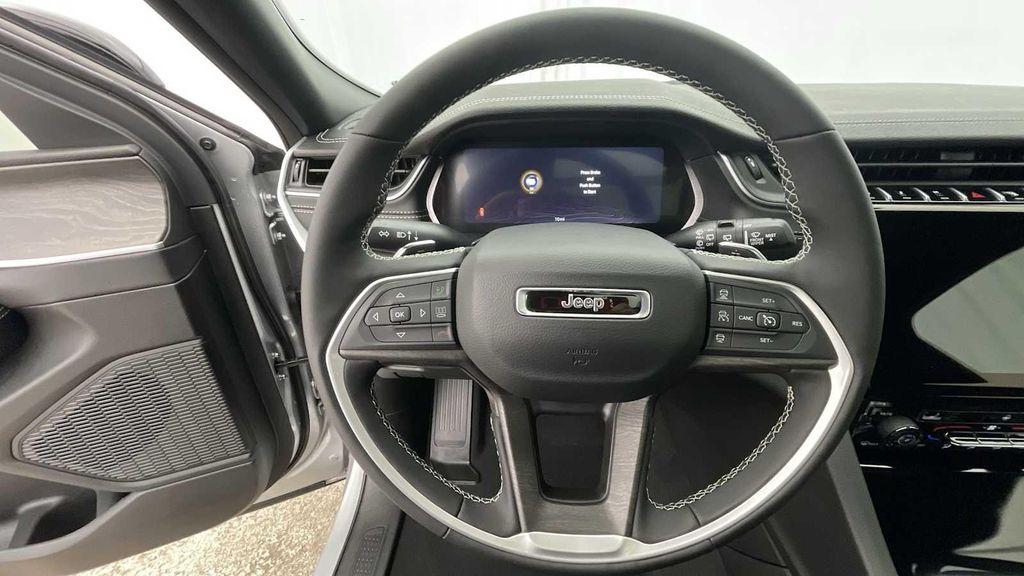 new 2025 Jeep Grand Cherokee L car, priced at $47,024