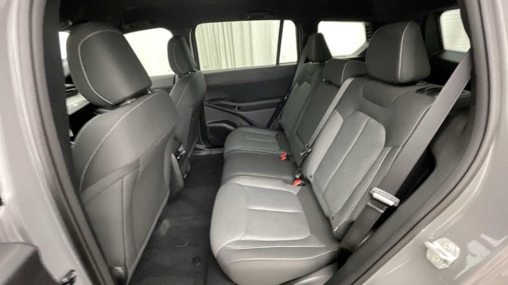 new 2026 Jeep Cherokee car, priced at $39,678