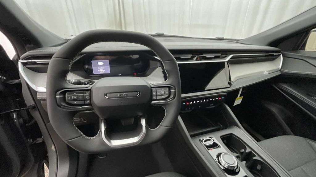 new 2026 Jeep Cherokee car, priced at $39,678