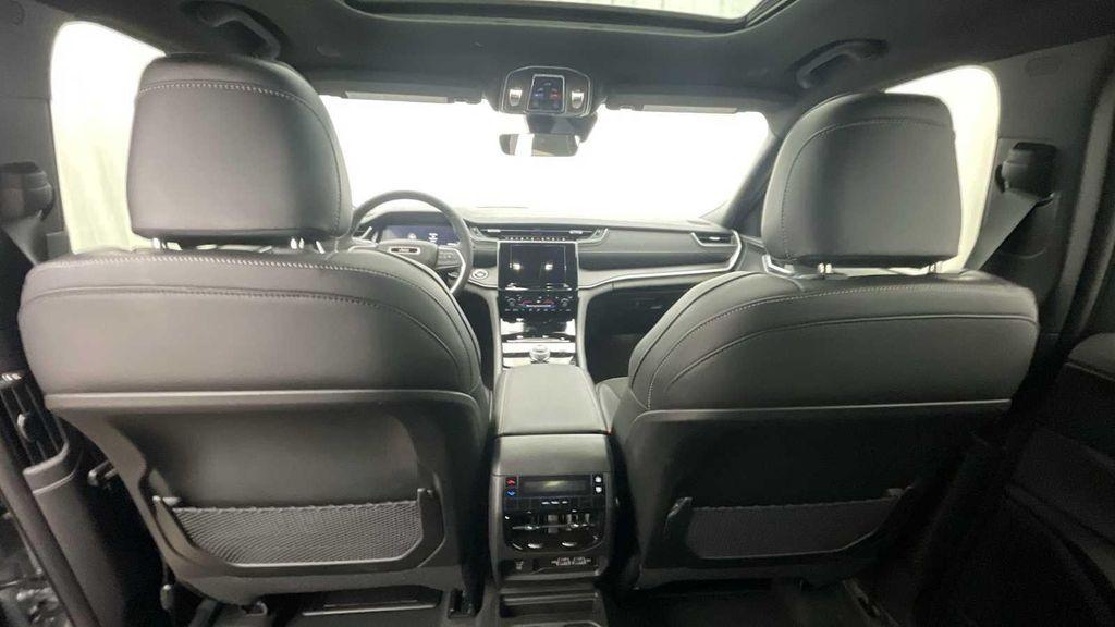 new 2025 Jeep Grand Cherokee L car, priced at $41,940