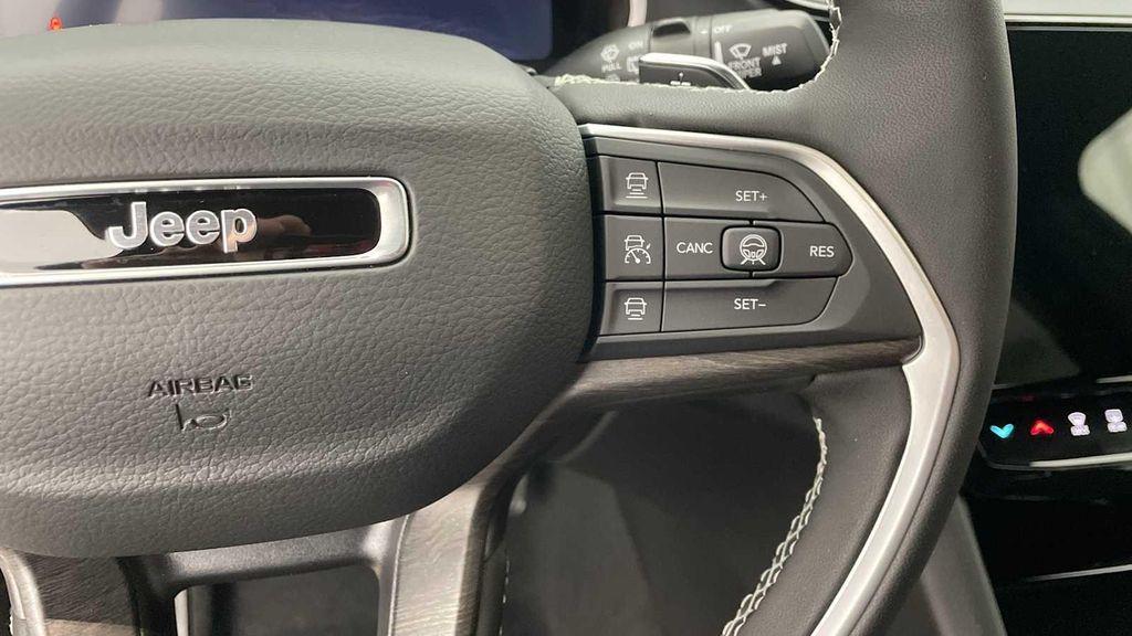 new 2026 Jeep Grand Cherokee car, priced at $43,223