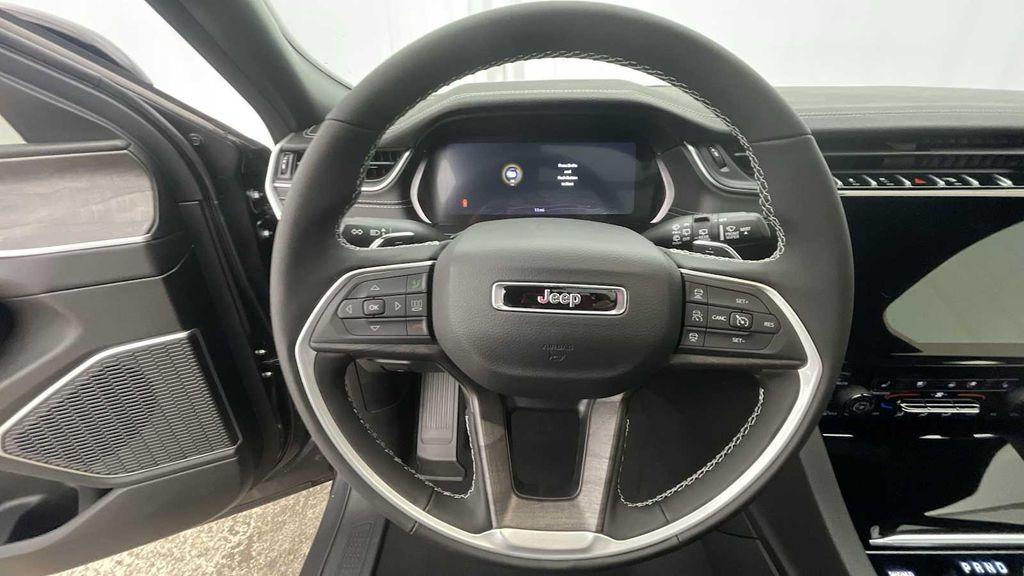 new 2025 Jeep Grand Cherokee L car, priced at $51,917