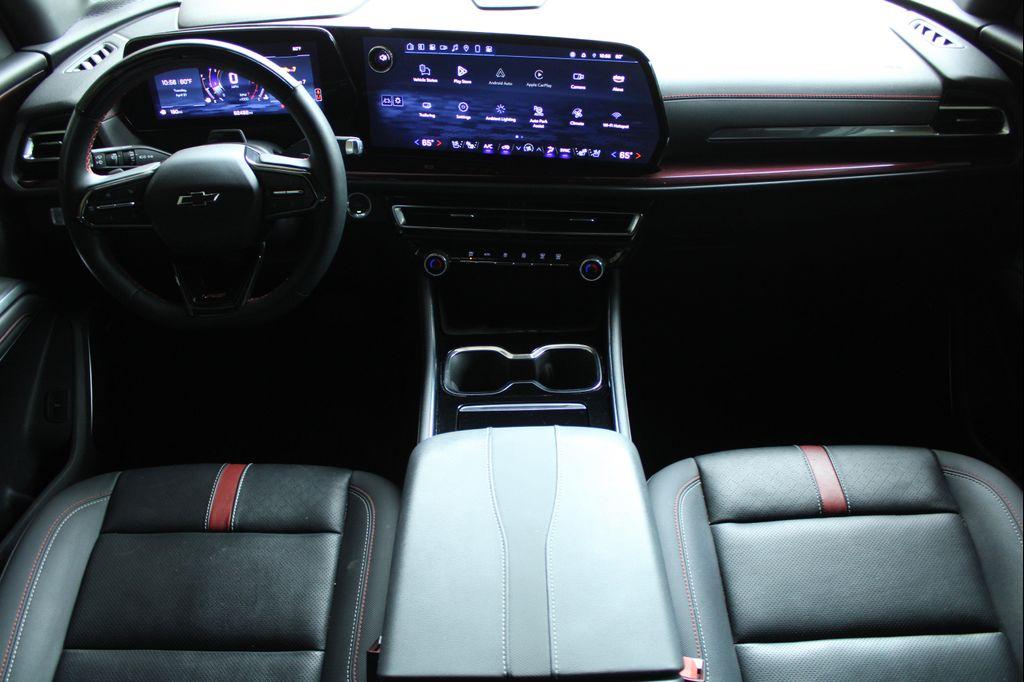 used 2024 Chevrolet Traverse car, priced at $39,902