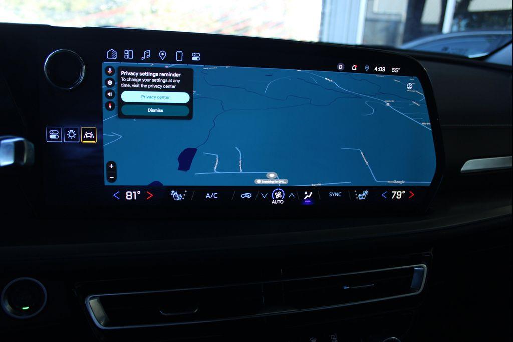 used 2025 Chevrolet Traverse car, priced at $33,999