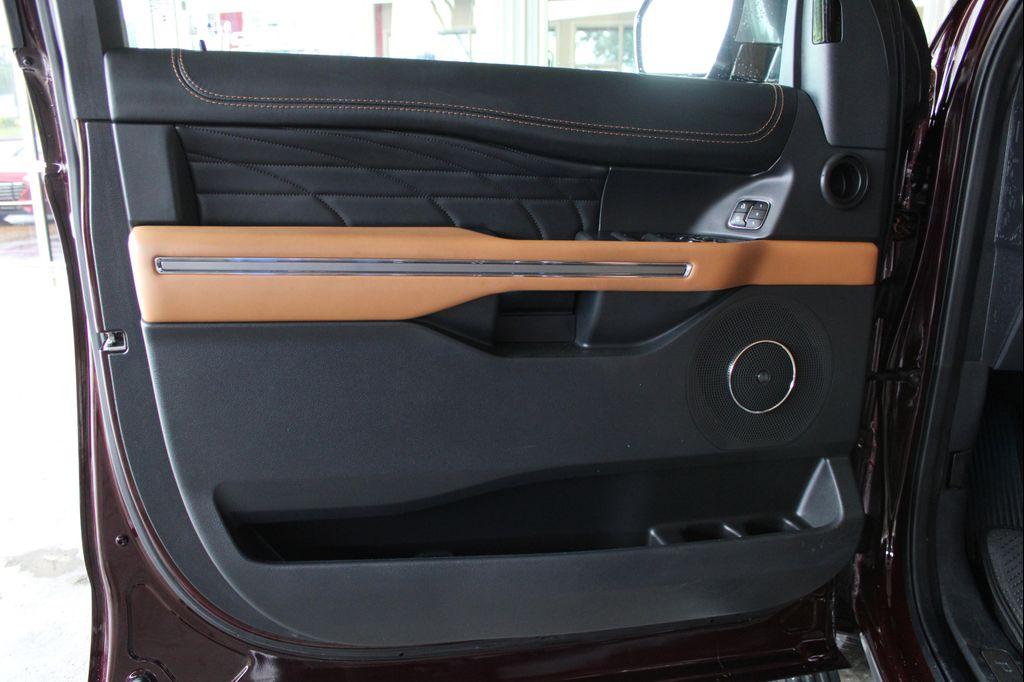 used 2024 Ford Expedition car, priced at $57,999