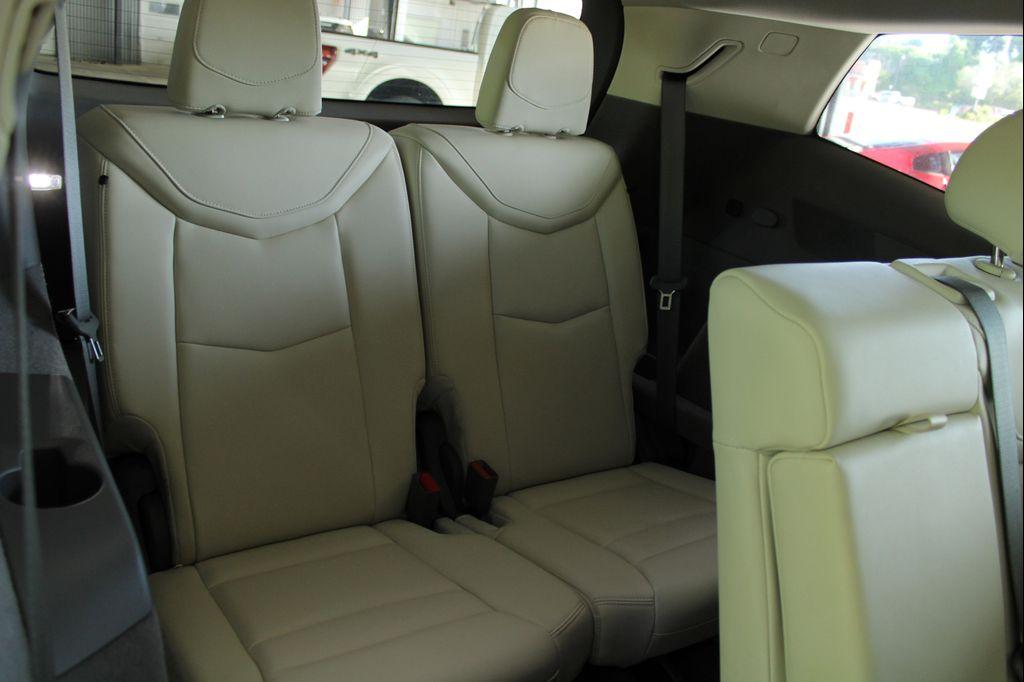 used 2023 Cadillac XT6 car, priced at $34,999