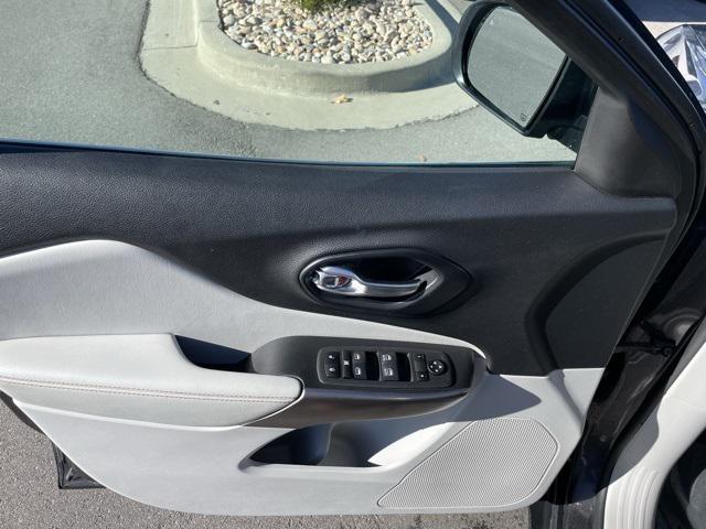 used 2021 Jeep Cherokee car, priced at $18,192