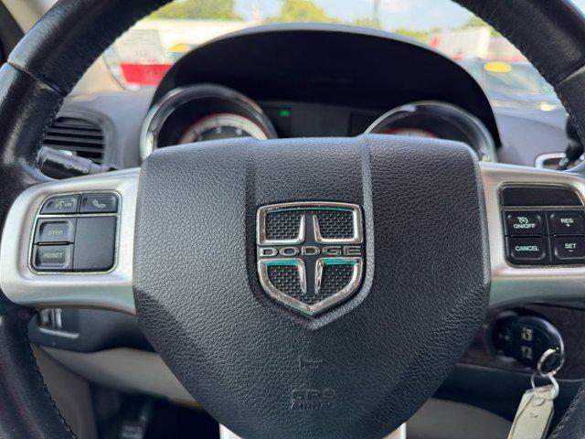 2011 Dark Charcoal Pearl Dodge Grand Caravan