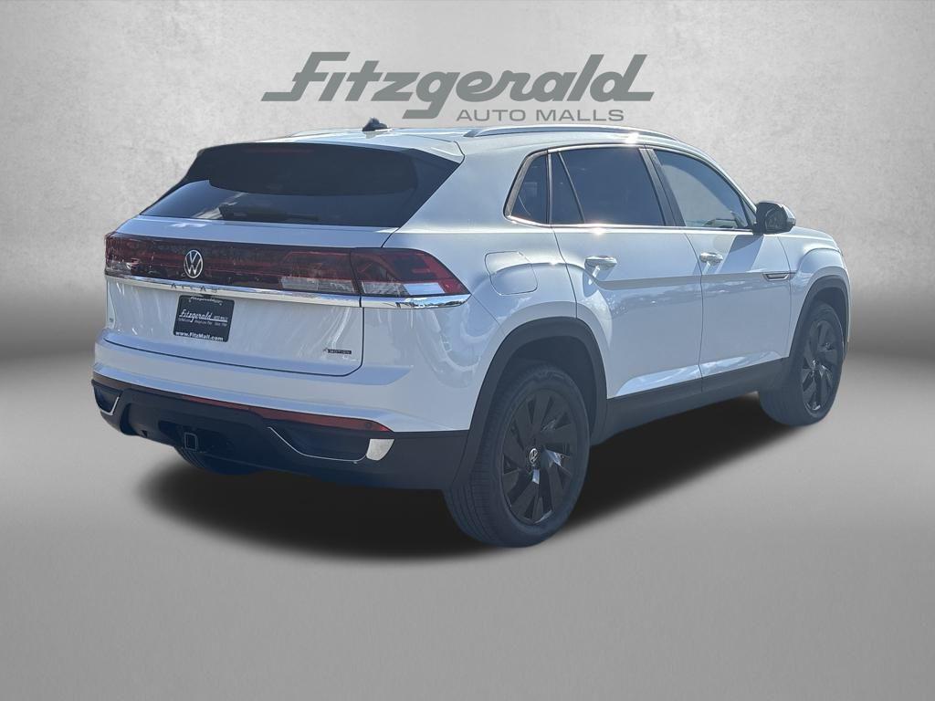 new 2026 Volkswagen Atlas Cross Sport car, priced at $44,652