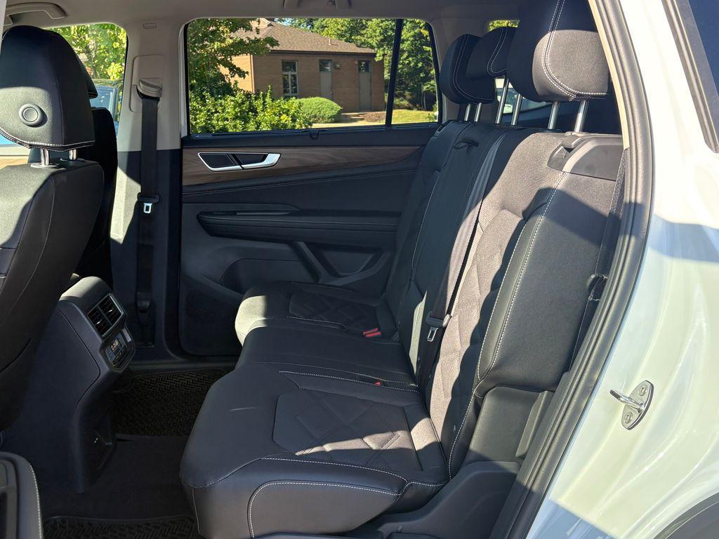 new 2026 Volkswagen Atlas car, priced at $43,585