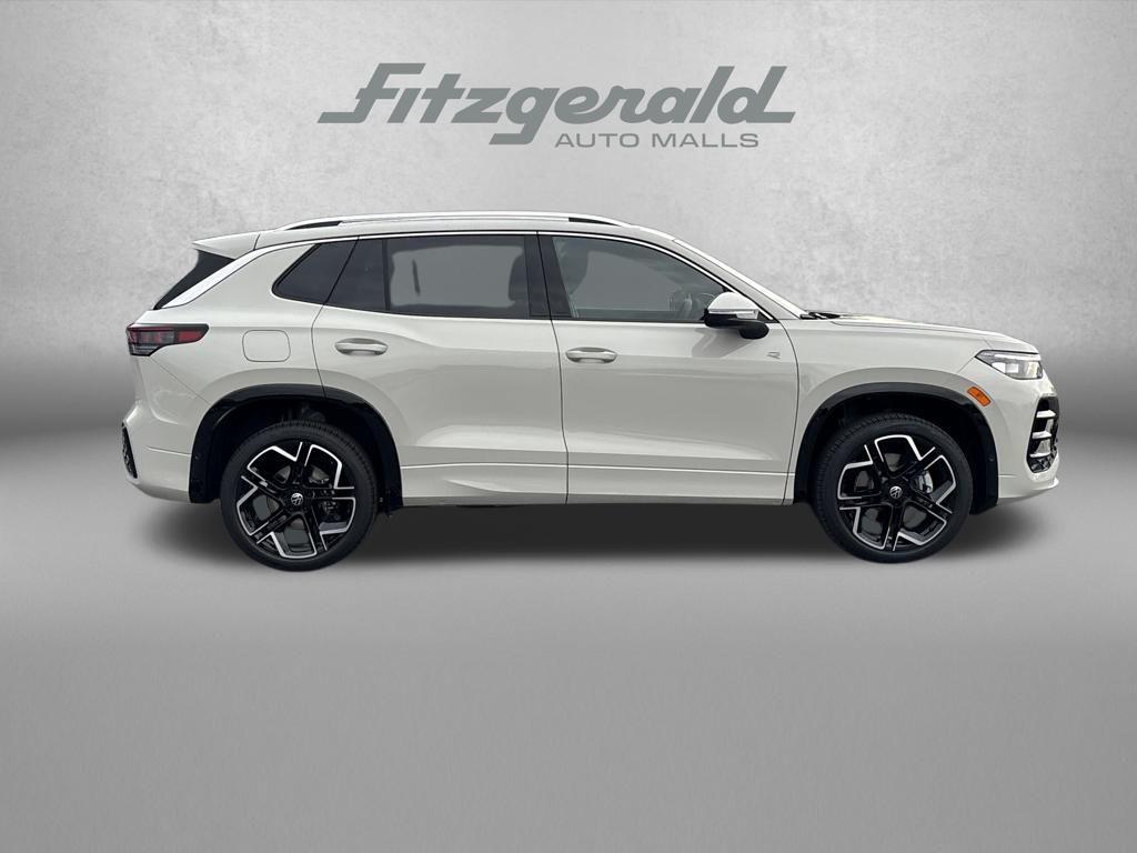 new 2026 Volkswagen Tiguan car, priced at $45,066