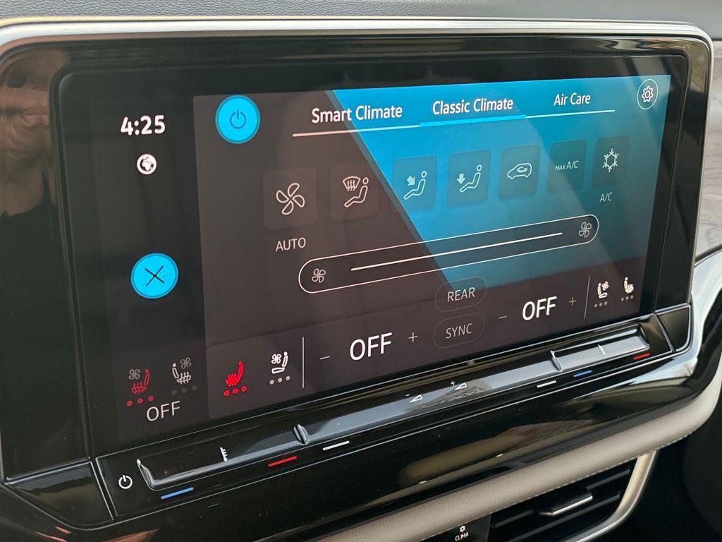 new 2026 Volkswagen Atlas car, priced at $39,312