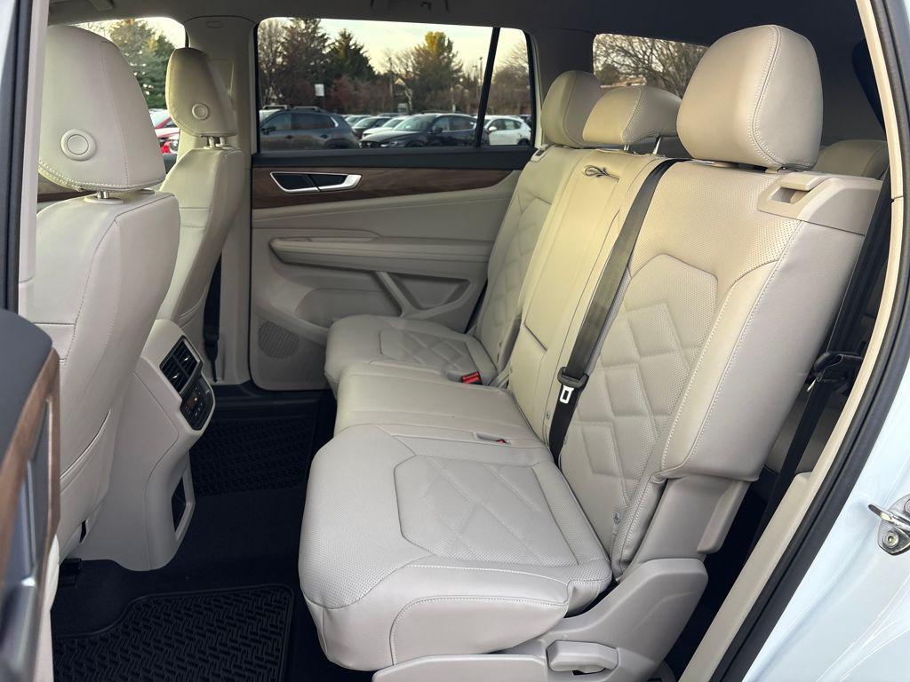 new 2026 Volkswagen Atlas car, priced at $39,312