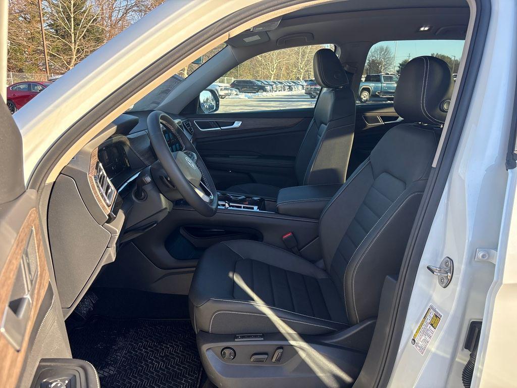 new 2026 Volkswagen Atlas car, priced at $48,340