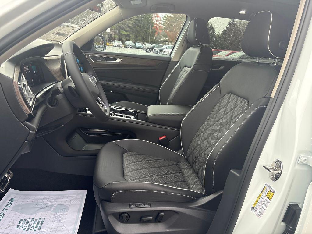 new 2026 Volkswagen Atlas car, priced at $52,822