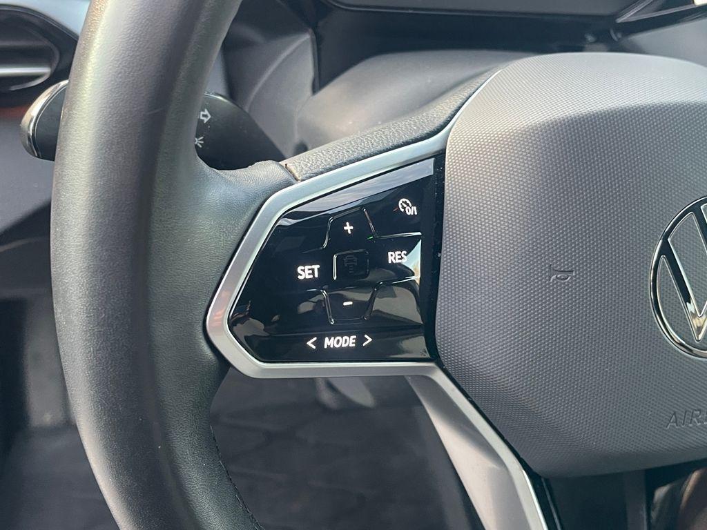 used 2024 Volkswagen ID.4 car, priced at $18,495