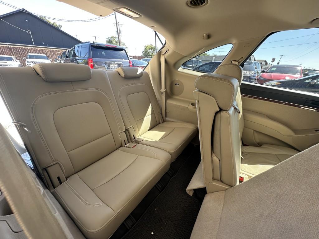 used 2009 Hyundai Veracruz car, priced at $5,900