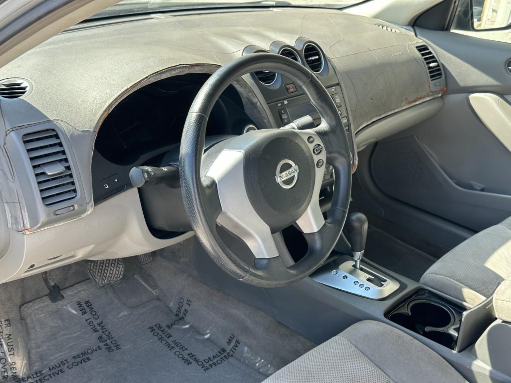 used 2007 Nissan Altima car, priced at $3,900