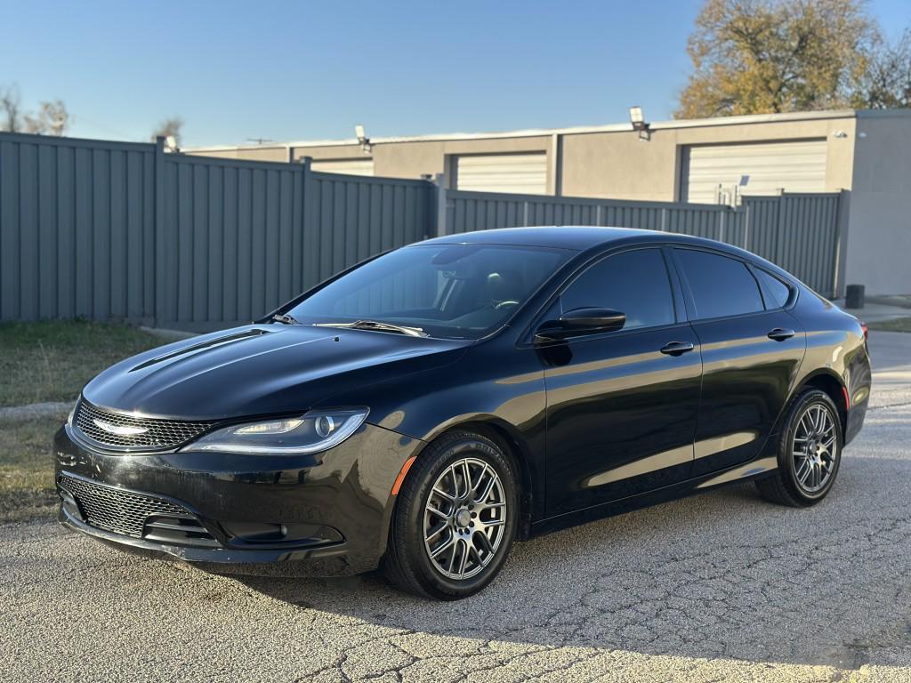 used 2016 Chrysler 200 car, priced at $5,400