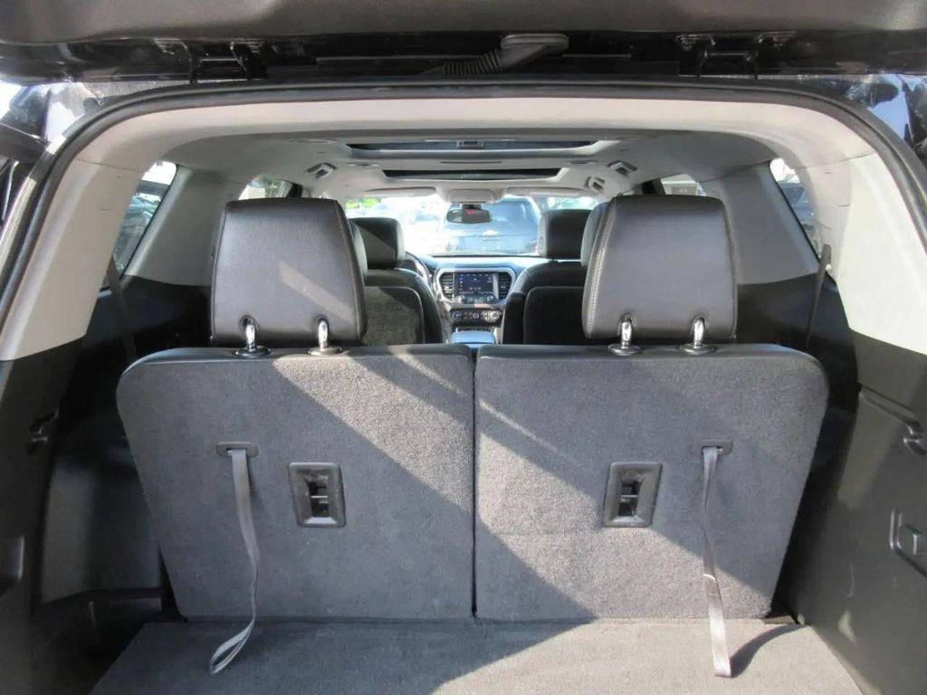 used 2023 GMC Acadia car, priced at $26,900