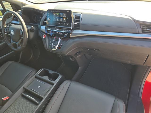 used 2025 Honda Odyssey car, priced at $39,517