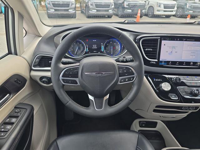 used 2024 Chrysler Pacifica car, priced at $23,995