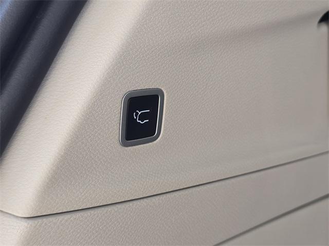 used 2024 Chrysler Pacifica car, priced at $36,705