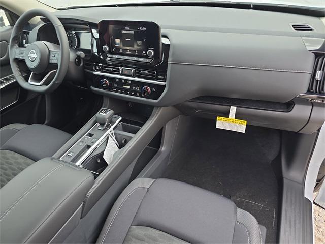 new 2025 Nissan Pathfinder car, priced at $33,676