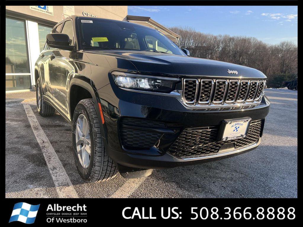 new 2025 Jeep Grand Cherokee car, priced at $37,142