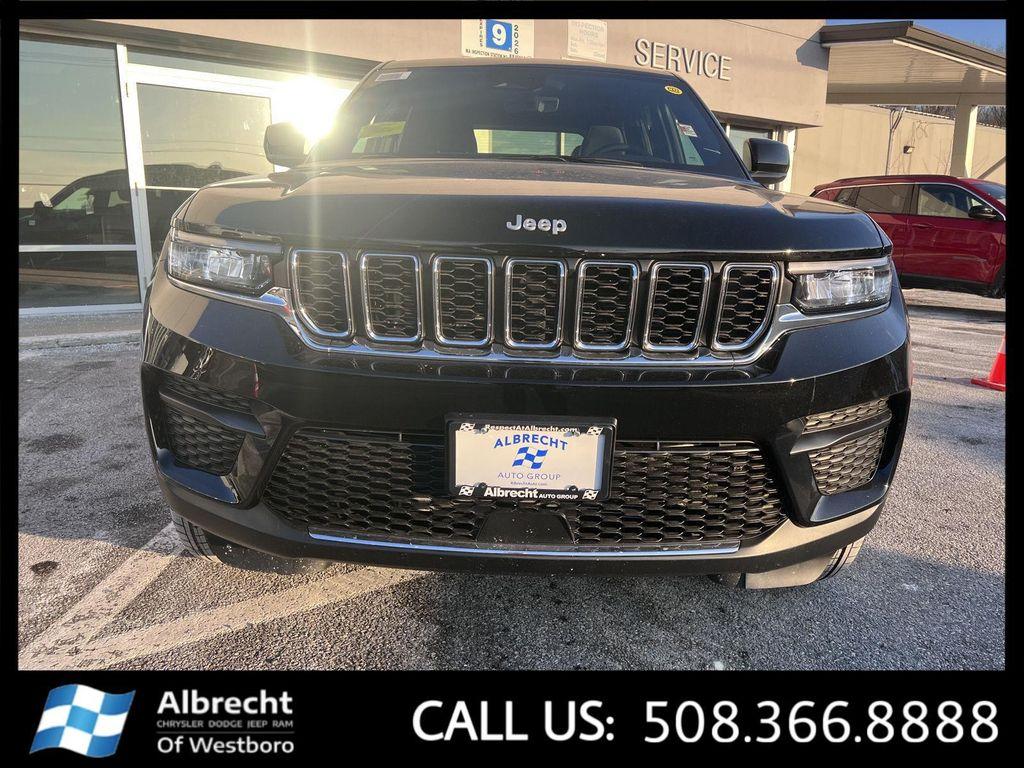new 2025 Jeep Grand Cherokee car, priced at $37,142