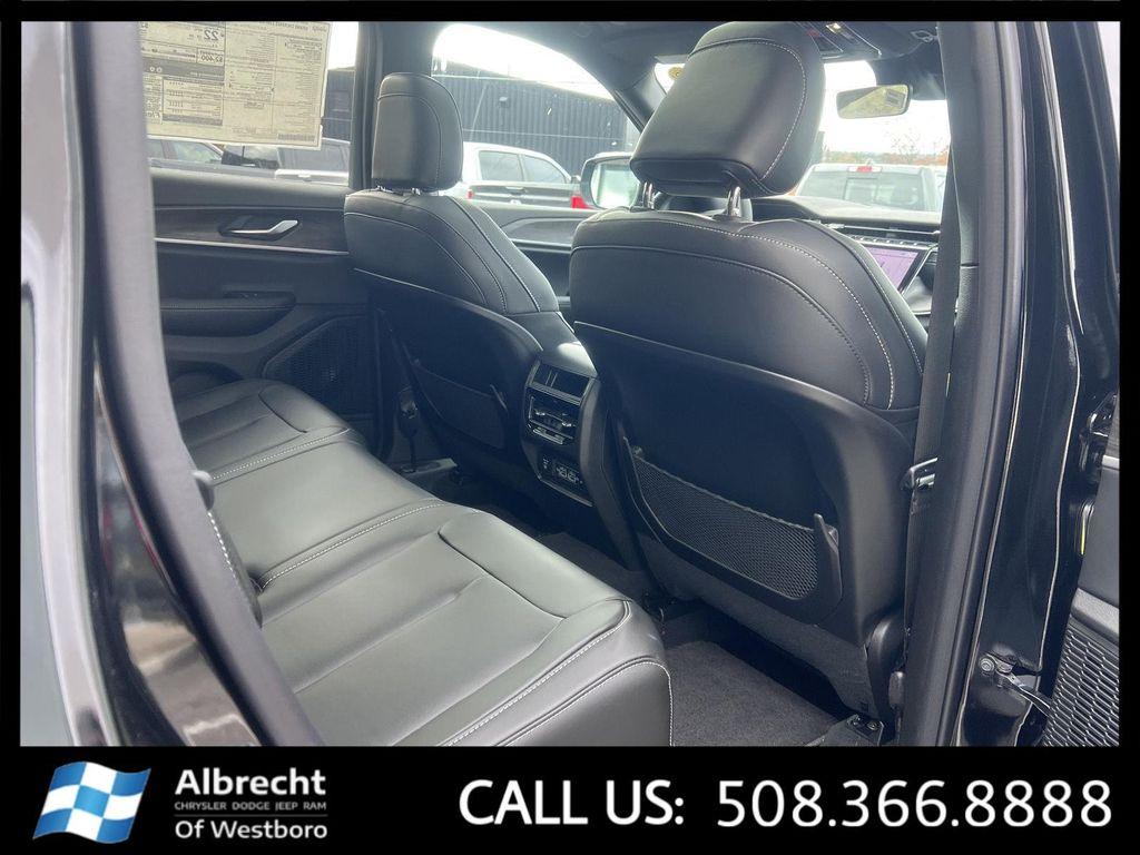 new 2025 Jeep Grand Cherokee car, priced at $46,509