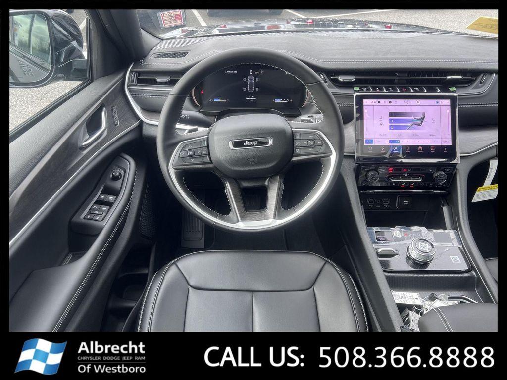 new 2025 Jeep Grand Cherokee car, priced at $46,509