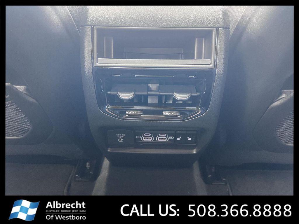 new 2025 Jeep Grand Cherokee car, priced at $46,509