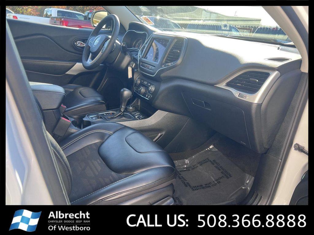 used 2022 Jeep Cherokee car, priced at $22,994