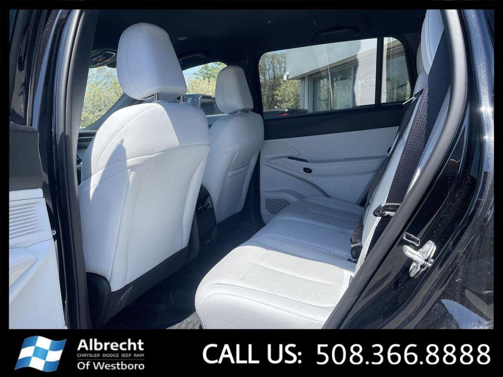 new 2026 Jeep Cherokee car, priced at $40,018