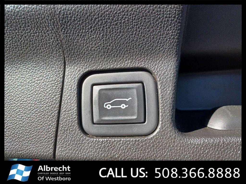 used 2020 GMC Acadia car, priced at $29,682