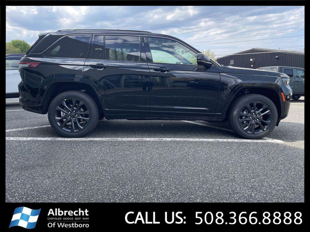 new 2026 Jeep Grand Cherokee car, priced at $50,725