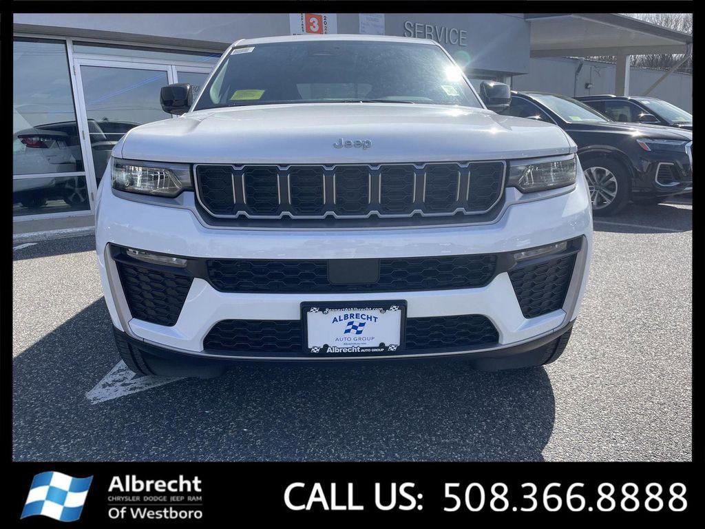new 2026 Jeep Grand Cherokee car, priced at $44,159