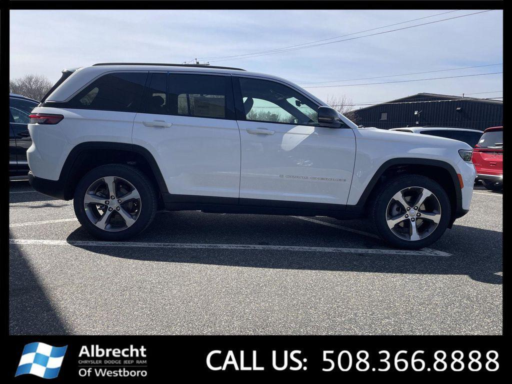 new 2026 Jeep Grand Cherokee car, priced at $44,159