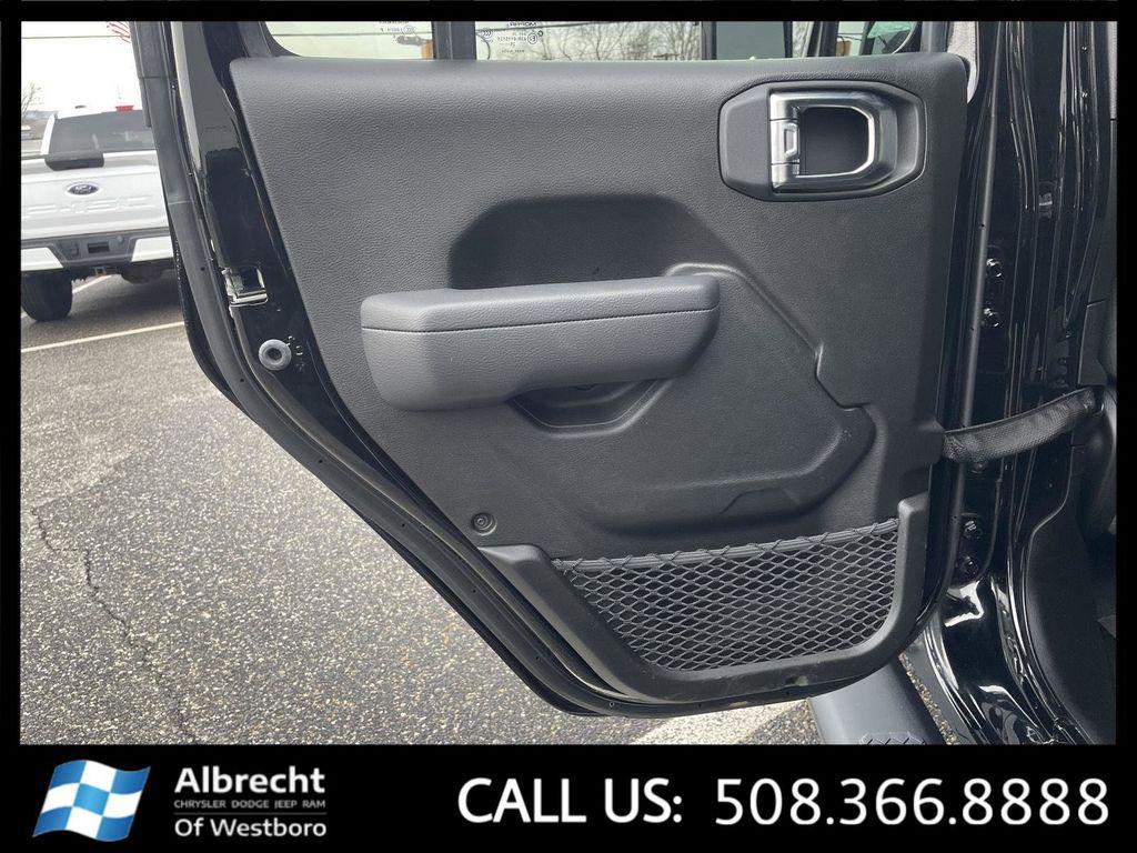 new 2025 Jeep Wrangler car, priced at $46,150